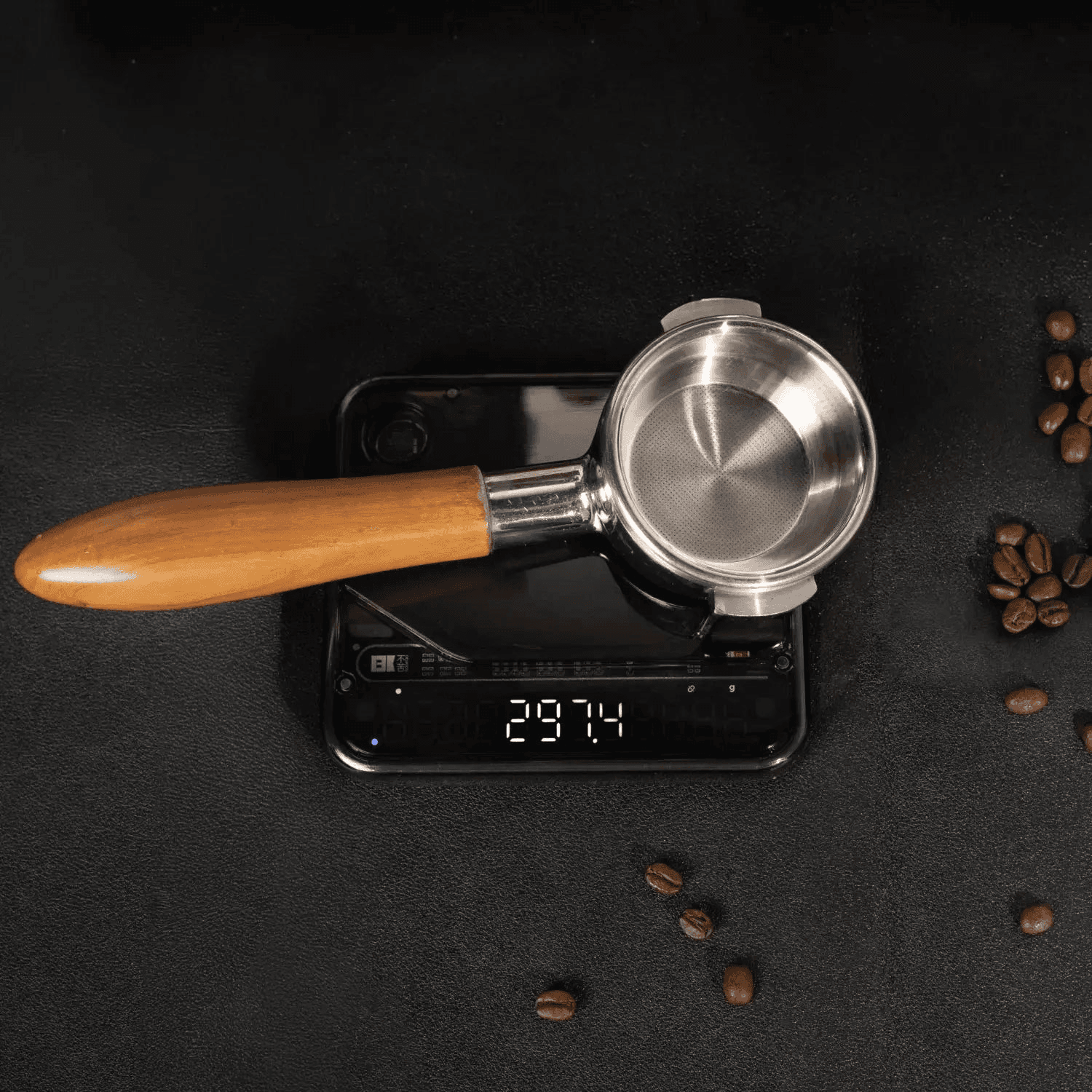Themis Ultra Coffee Scale in Black or white, view 7