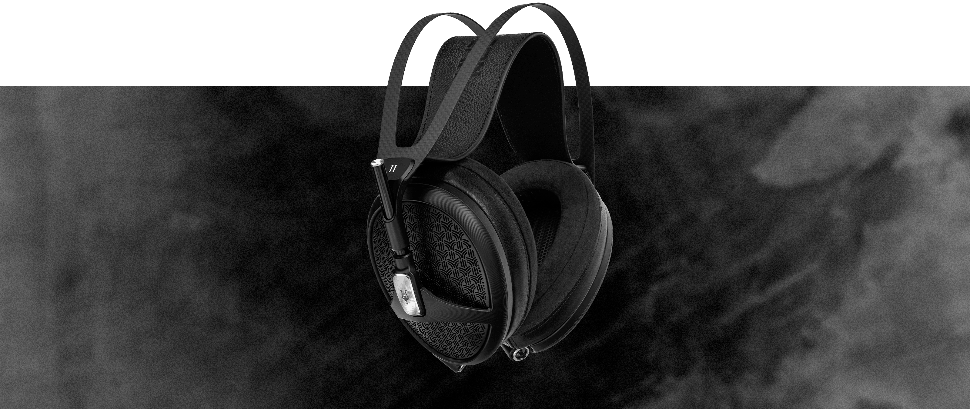 EMPYREAN II in Matte black with silver accents